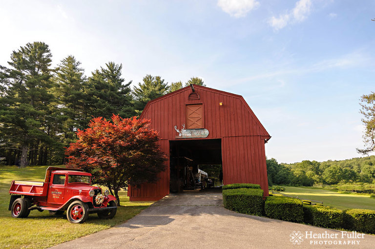 Karrie And Daryl S Rustic Barn Backyard Wedding Sturbridge Ma