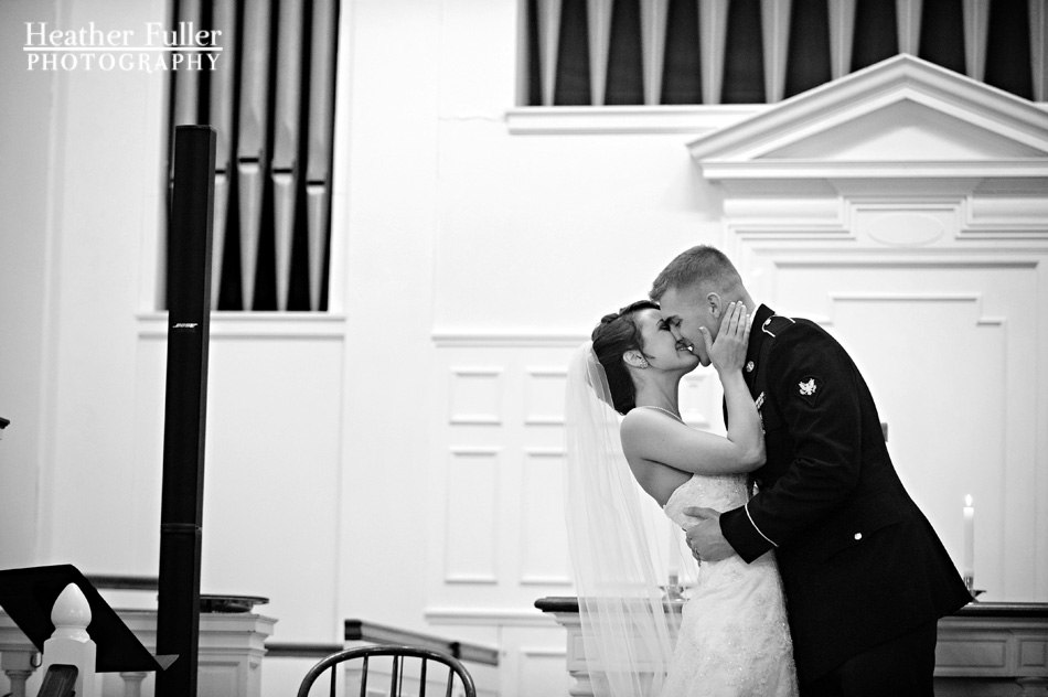 first-kiss-wedding-ceremony-brookfield-church