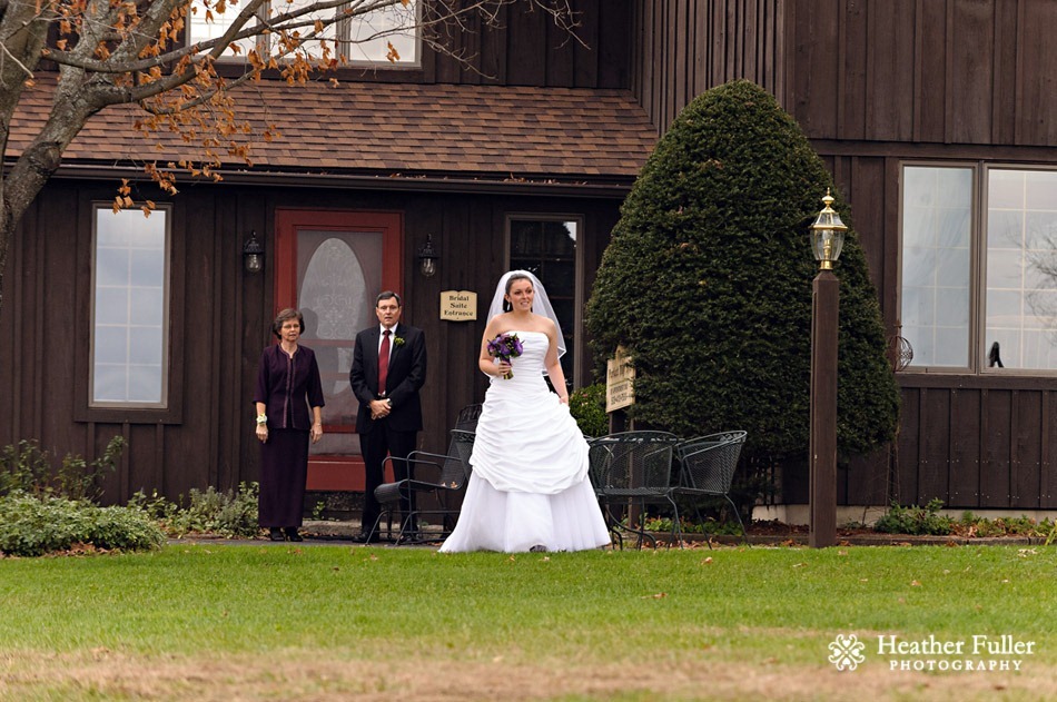 first_look_zukas_hilltop_barn_spencer_ma_wedding_photographer