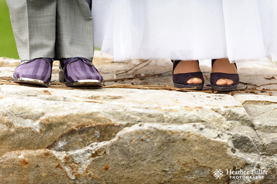 purple_wedding_shoes_bride_groom_zukas_hilltop_barn_wedding_photographer