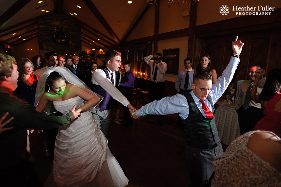 zukas_hilltop_barn_spencer_ma_indoor_fall_wedding_reception_photograher